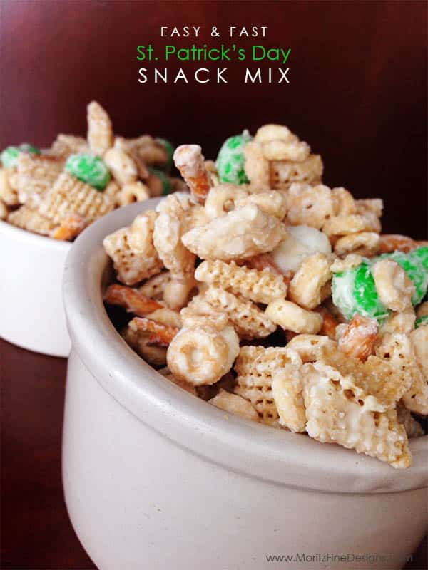 Easy St. Patrick's Day Snack Mix, make this in less than 5 minutes!