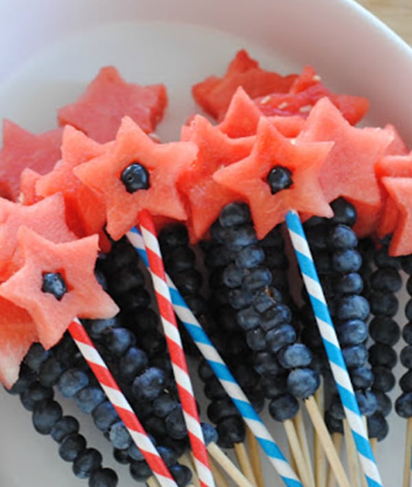 4th of July treats_fruit wands