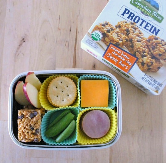 Make packing your kid's lunches easier with these Easy Lunchbox Hacks you can't live without! Simple ways to make life better.