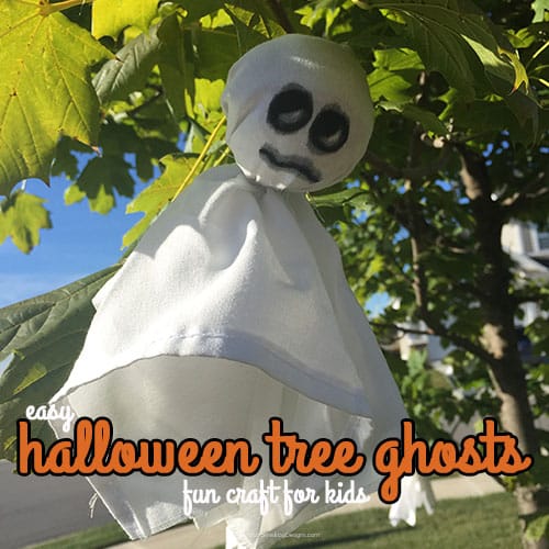 Do the kids want to help decorate for Halloween? They can easily help create Halloween Tree Ghosts, and you probably already have all the supplies you need!