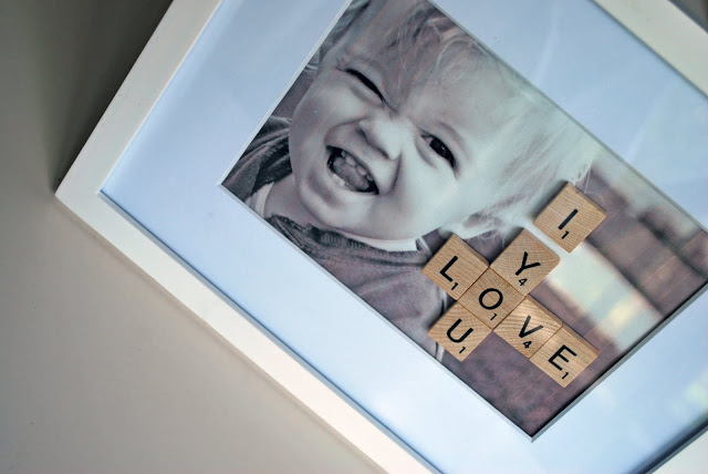 Do you have hard to shop for family members? Try one of these easy DIY photo gift ideas that are perfect for moms, dad, grandparents and more.