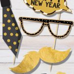 Grab your family, friends and these free printable New Year's Eve Photo Booth Props to create the ultimate photo booth this holiday season.